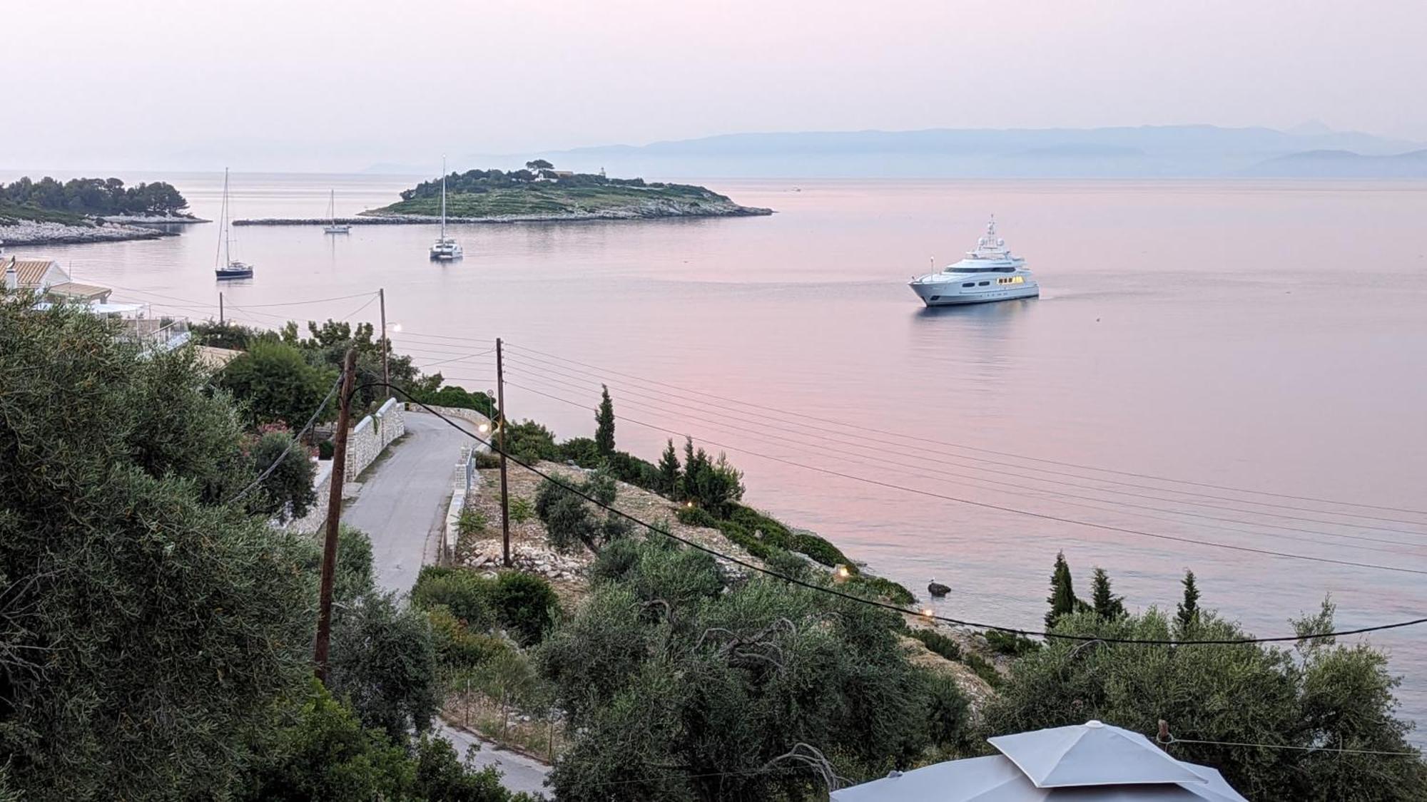 Villa Avgerini Paxos Gáios Habitación foto